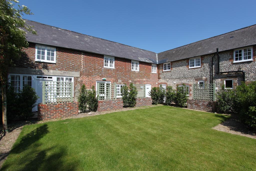 Woodstock Suites Charlton  ภายนอก รูปภาพ
